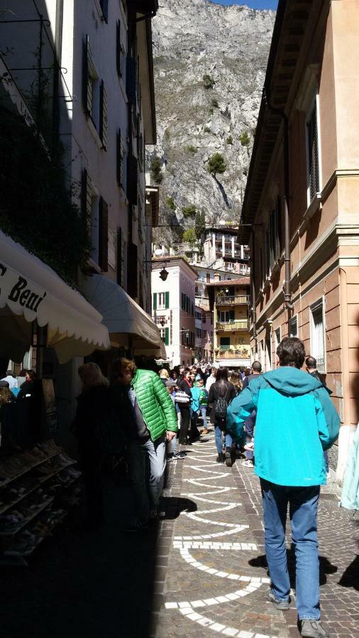 Mansarda Ariel Apartment Limone sul Garda Exterior photo